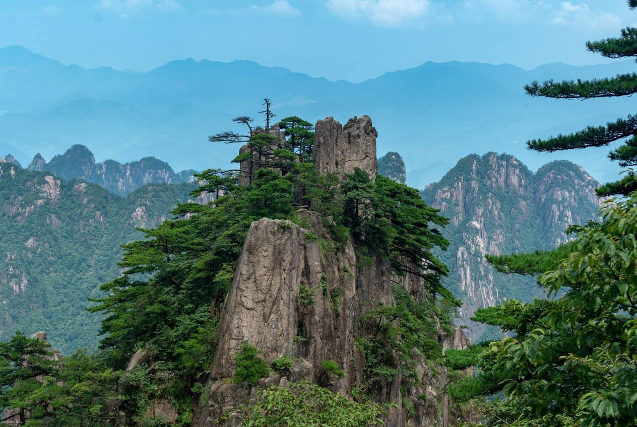 Mount Huangshan (Yellow Mountain), Huangshan, China — visitor guide