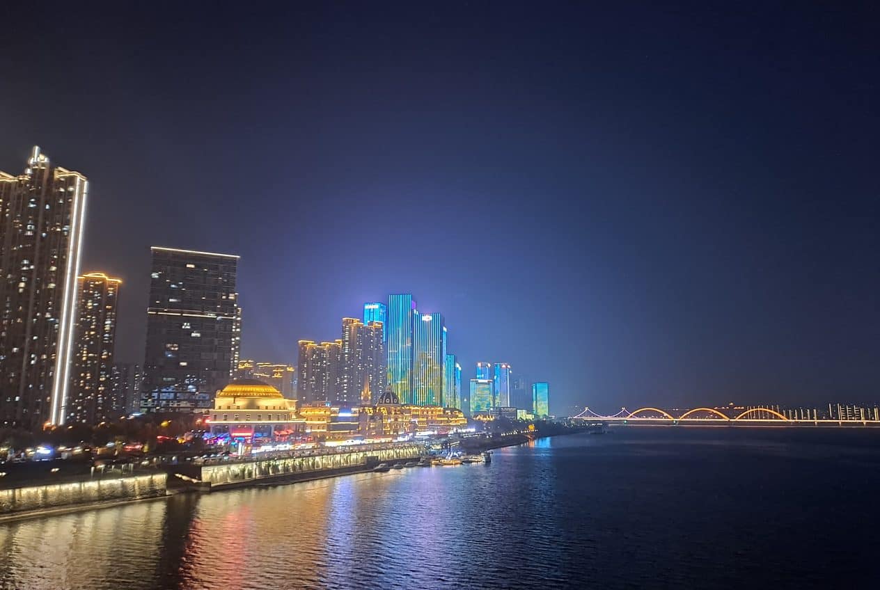 Du Fu River Pavilion & the Xiang Riverside, Changsha, China — visitor guide